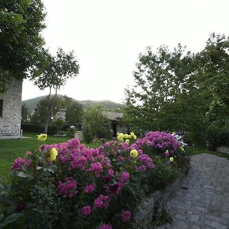 Bed and Breakfast Bujtina Shkodrani Voskopojë Exterior foto