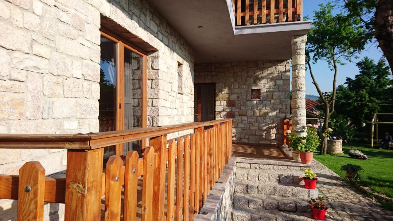 Bed and Breakfast Bujtina Shkodrani Voskopojë Exterior foto