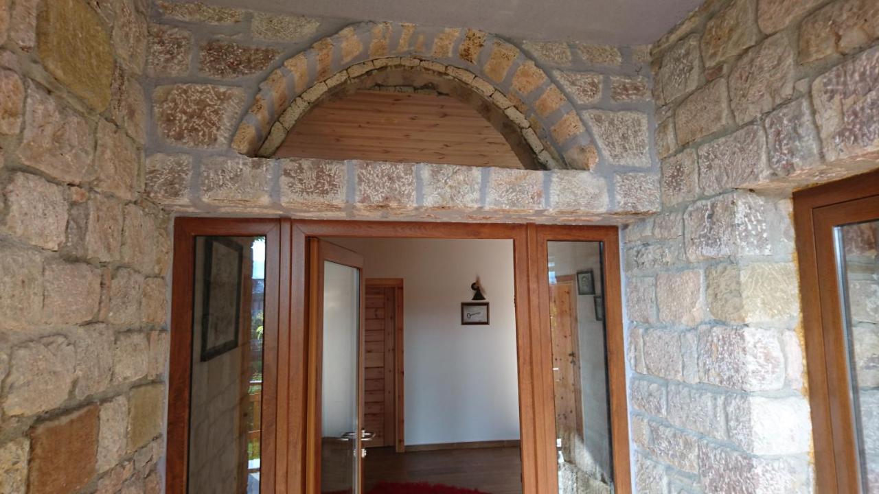 Bed and Breakfast Bujtina Shkodrani Voskopojë Exterior foto