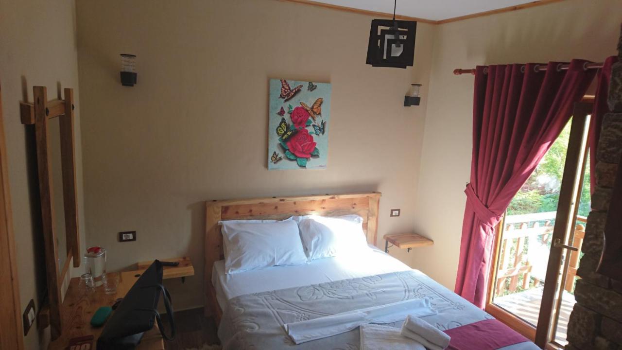Bed and Breakfast Bujtina Shkodrani Voskopojë Exterior foto