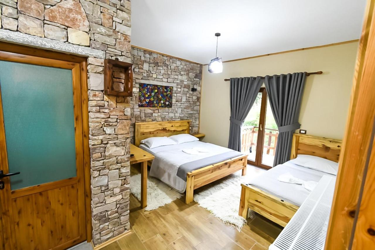 Bed and Breakfast Bujtina Shkodrani Voskopojë Exterior foto