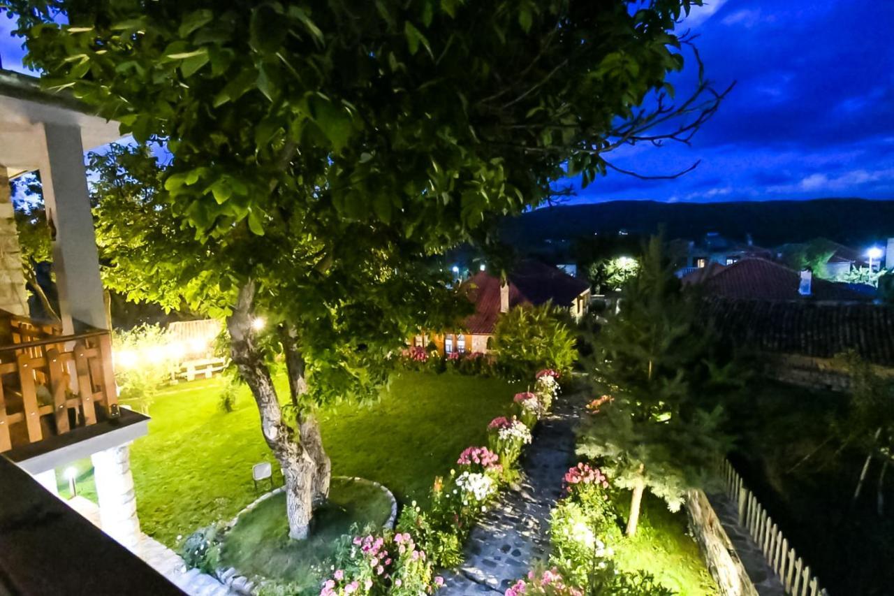 Bed and Breakfast Bujtina Shkodrani Voskopojë Exterior foto